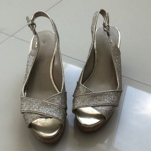 Good shimmering wedge